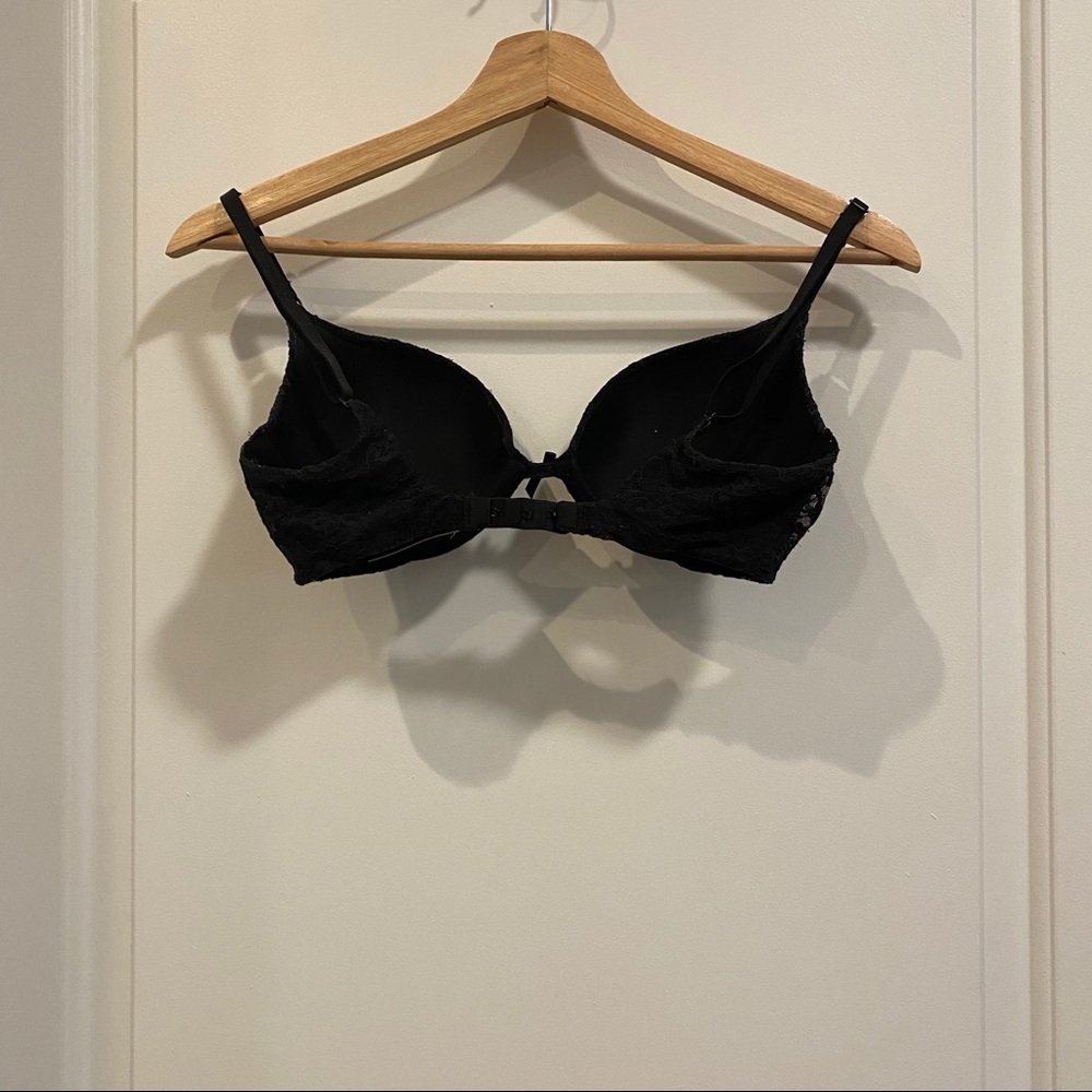 Victoria’s Secret Push-Up Bra - Picture 3 of 3